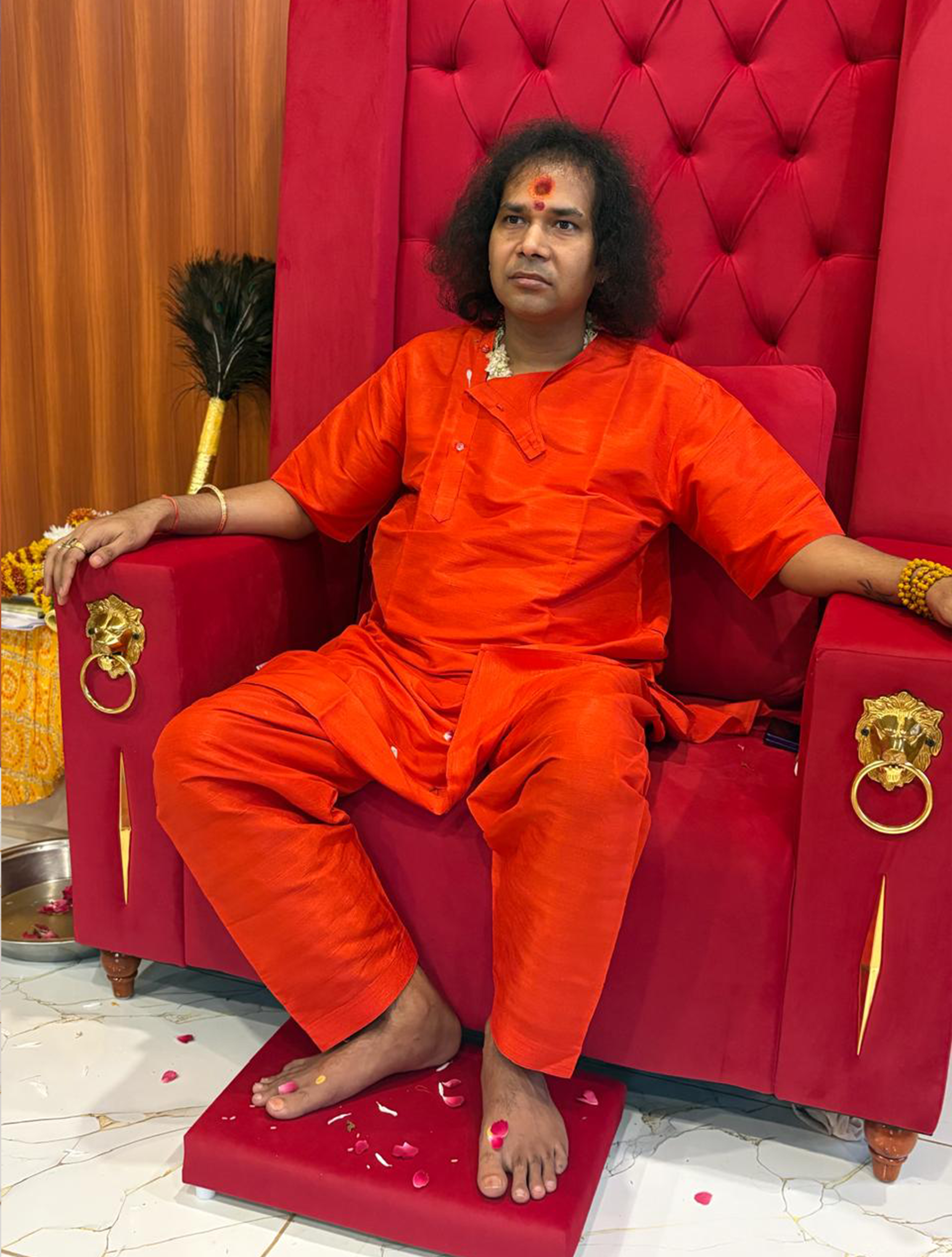 परम पूज्य पीठाधीश्वर श्री आशुतोष बगलामुखी महाराज जी